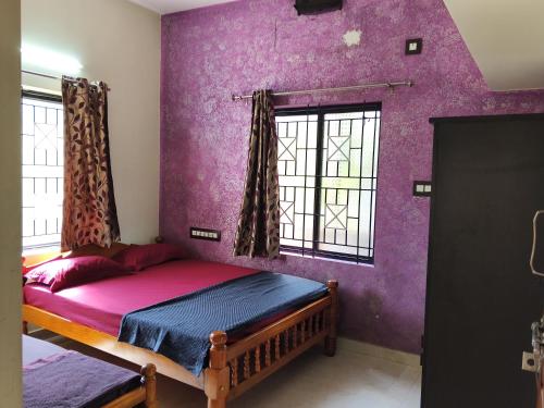 Postel nebo postele na pokoji v ubytování The Homely Stay - Chandransh Homestay