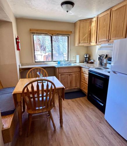 Gallery image of Town-N-Country Cottages in Manitou Springs