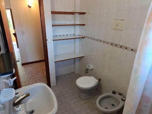 Et badeværelse på Complejo Seikyo