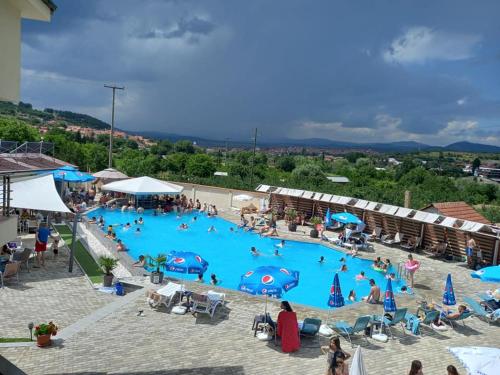 Bazén v ubytování Hotel Sunrise and Spa nebo v jeho okolí