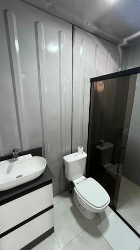 Et badeværelse på Casa container