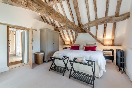 En eller flere senge i et værelse på 2 Bed in Gastard oc-f30032