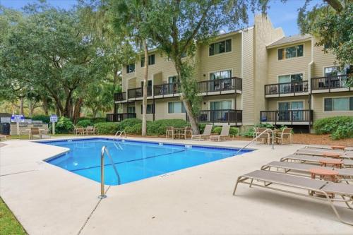 Cozy Coastal Retreat - Walk to Beach & Pool photo 32