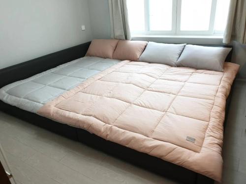 En eller flere senge i et værelse på 경주마름달 x층 독채민박