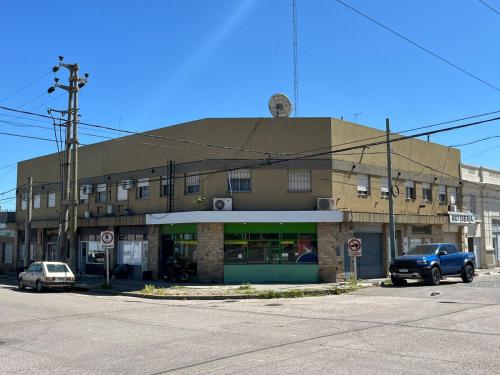 Tòa nhà nơi khách sạn tọa lạc