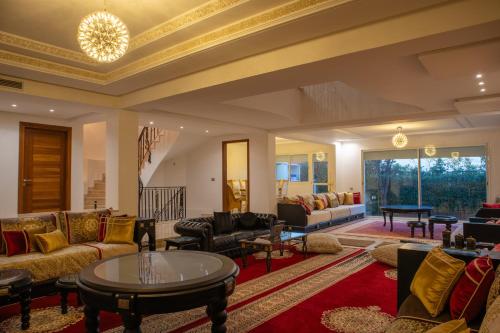 Posezení v ubytování Villa Rayan & Adam