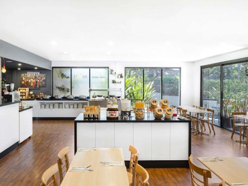 Kuchyň nebo kuchyňský kout v ubytování ibis Thornleigh