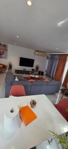 EBS LEGENDS LUXURY properties