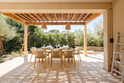 Luxurious new villa pool golf St Tropez
