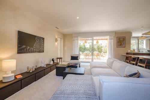 Luxurious new villa pool golf St Tropez