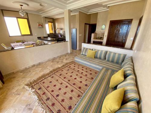 Posezení v ubytování Hostel Mirleft