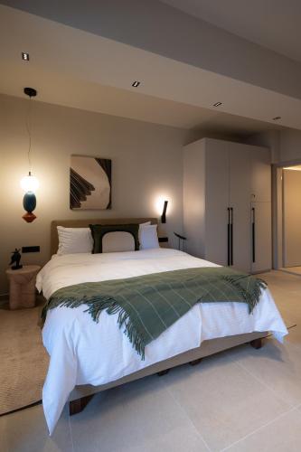 ISYRA loft stay