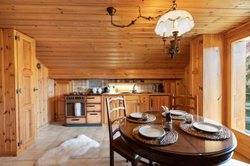 Kuchyň nebo kuchyňský kout v ubytování Le Grenier ALTYPIC