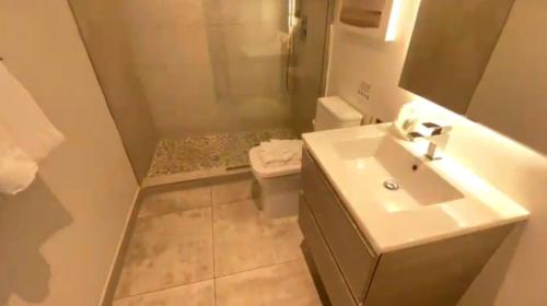 Modern Brickell Apartment Free Parking Pool and Gym photo 49