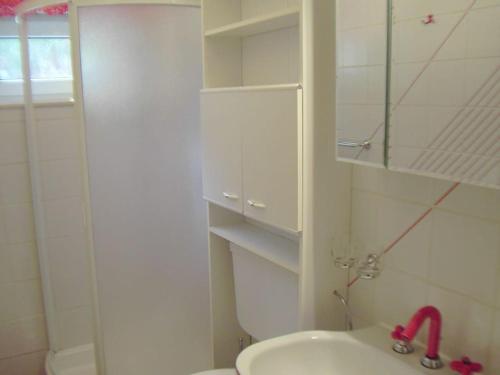 Et badeværelse på Holiday apartment with 1 bedroom