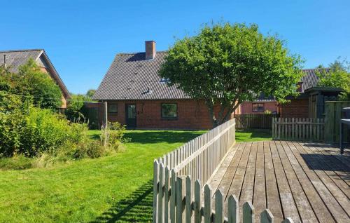 Κήπος έξω από το Lovely Home In Karby With Wifi