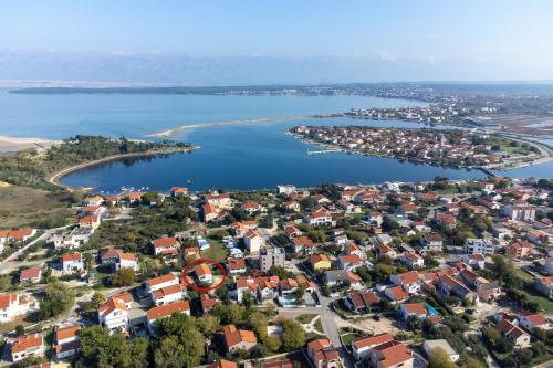 Apartments with parking space Nin, Zadar - 24984