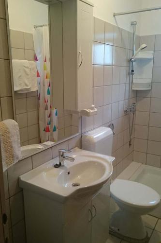 Apartments and rooms with parking space Palit, Rab - 5067
