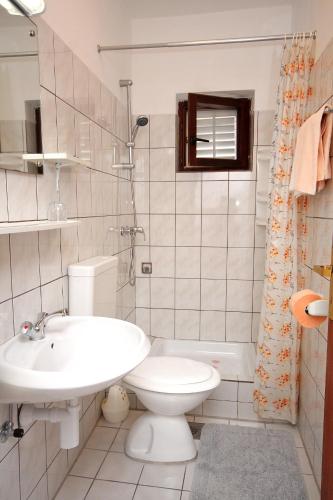 Apartments and rooms with parking space Palit, Rab - 5067