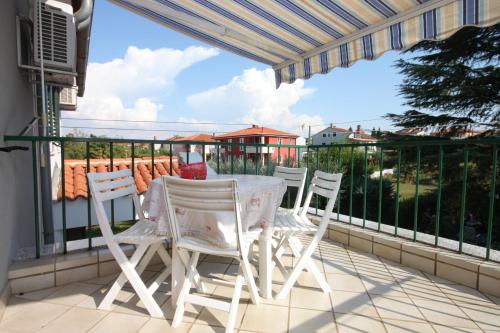 Apartments with parking space Umag - 6934