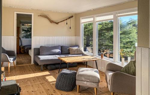 Khu vực ghế ngồi tại 3 Bedroom Lovely Home In Skibby