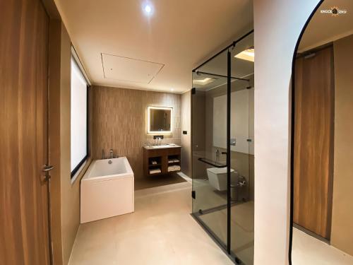 Televiisor ja/või meelelahutuskeskus majutusasutuses Aamodh