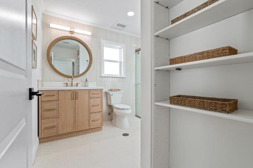 Ванная комната в Sea'scape - Heated Pool, Beach Gear, Pet Friendly, Beach Views