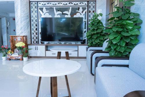 Μια τηλεόραση ή/και κέντρο ψυχαγωγίας στο Nam Hai Con Dao Hotel