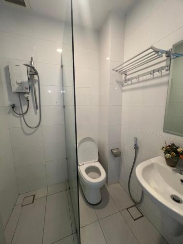 Et badeværelse på Comfy Home at The Wave Residence