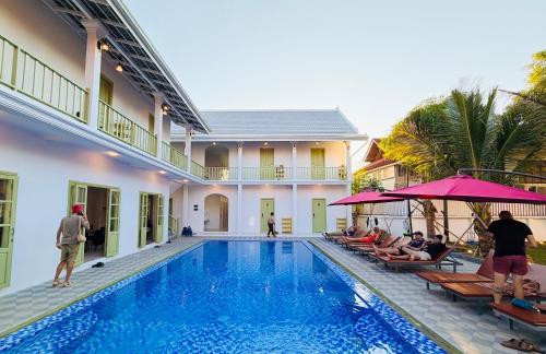 White Elephant Hostel