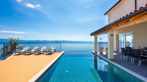 Holiday home Villa Aria with pool by Villas Guide