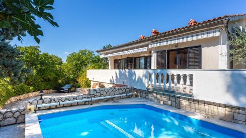 Holiday Home Villa Laura - Krk by Villas Guide