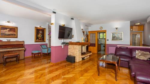 Holiday Home Villa Laura - Krk by Villas Guide