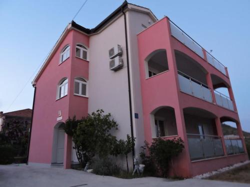 Holiday home in Trogir with swimming pool
