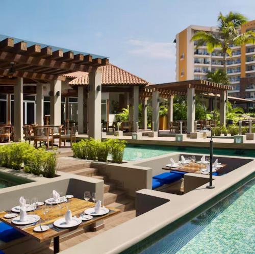 een afbeelding van een zwembad in een resort bij Condo at Krystal Grand Resort in Bucerías