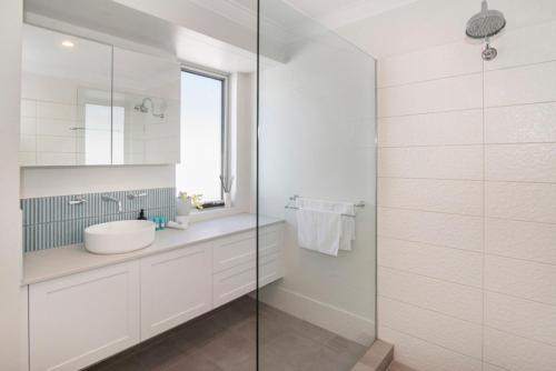 Et badeværelse på Prevelly Beach House