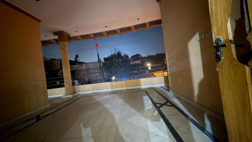 Φωτογραφία από το άλμπουμ του Ensuite Room with Shared Hall and Terrace - Central Gulberg II στη Λαχόρη