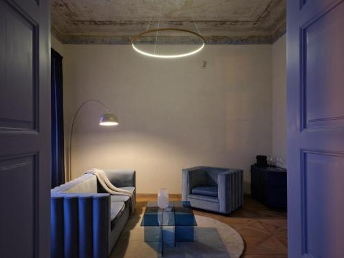 Et opholdsområde på donebe boutique hotel & wellness