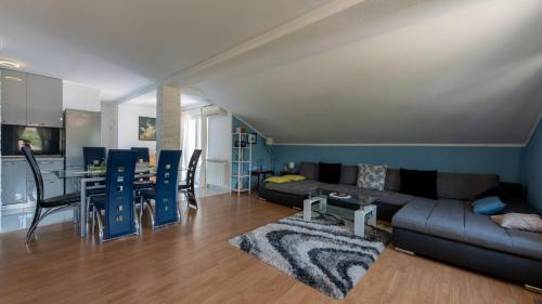 Apartman Max 3 by Villas Guide