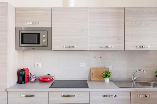 Spacious Apartment with Wooden Mezzanine - Near the Tram - 15 Minutes from the Centre