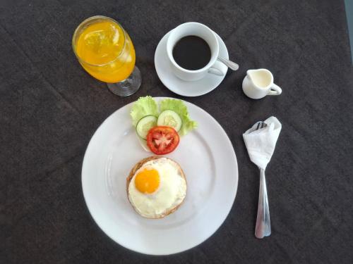 Jídlo v hotelu nebo okolí