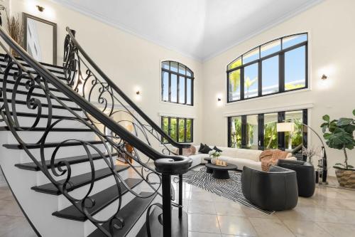 Et opholdsområde på 5 BR Dorado Dreams at Ritz Dorado Beach Resort