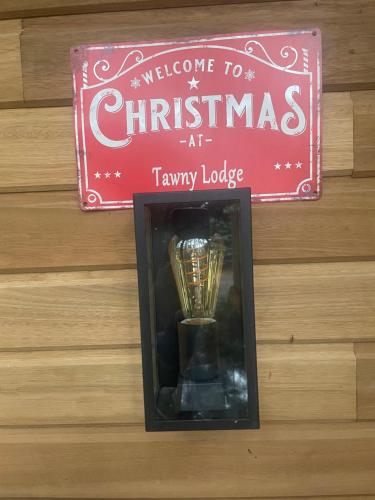 Ein Zertifikat, Auszeichnung, Logo oder anderes Dokument, das in der Unterkunft Tawny Lodge, Evesham Nr Cotswolds ausgestellt ist