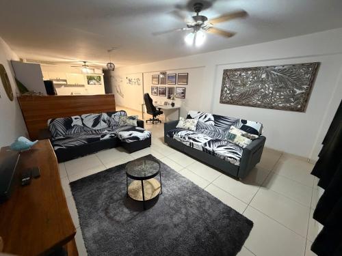 Χώρος καθιστικού στο Apartment 1 at 5 min from Papeete center - Fareopu 2