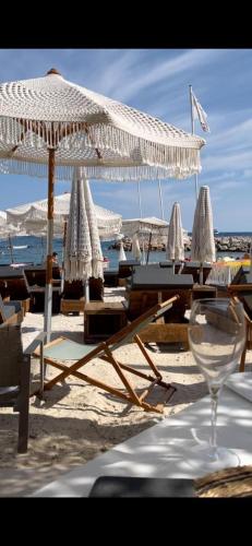 Baie marquet frontière monaco