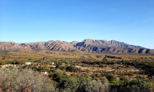 En generel udsigt til bjerge eller udsigt til bjerge taget fra vandrehjemmet