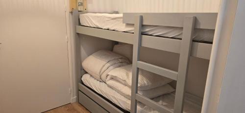 En eller flere senge i et værelse på Chez Suzi - La baule centre