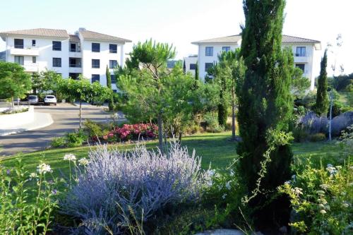 Rez de jardin dans une résidence de charme ...