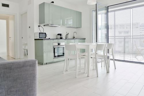 Apartment 3BR with large terrace - 800m from San Leonardo M1
