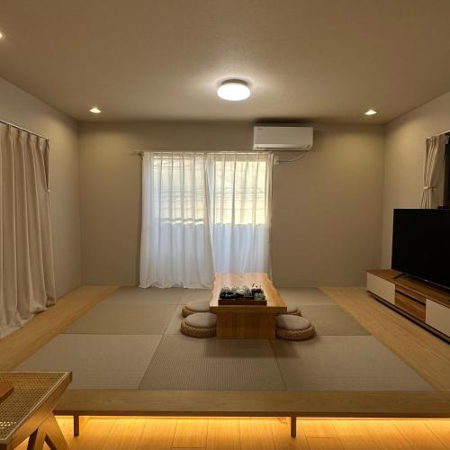HitomiHouse